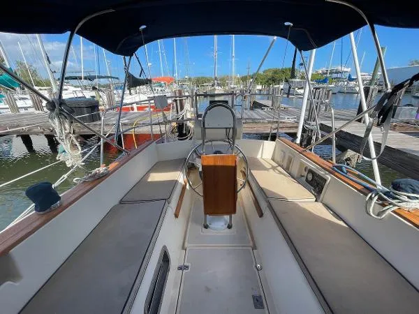 Slide: The Image of Island Packet Cutter 1991 - 3