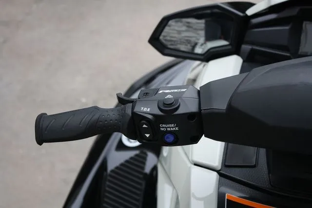 Slide: The Image of Yamaha VX1900C-CB 2026 - 12