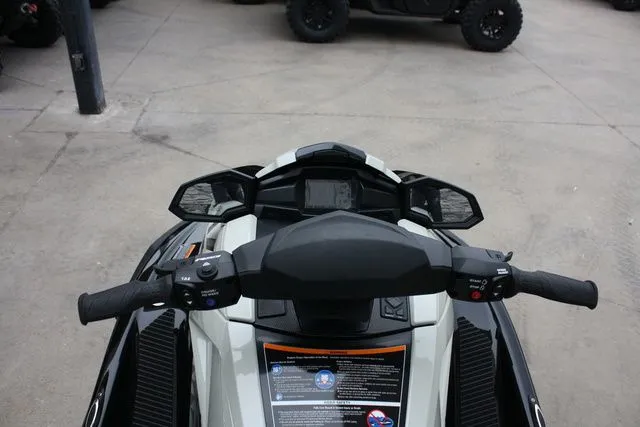 Slide: The Image of Yamaha VX1900C-CB 2026 - 14