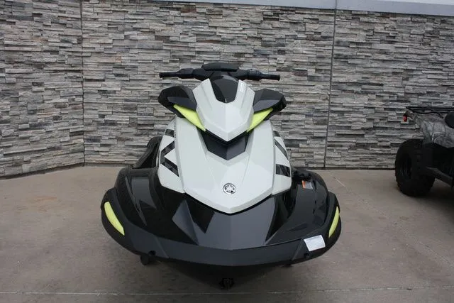 Slide: The Image of Yamaha VX1900C-CB 2026 - 3