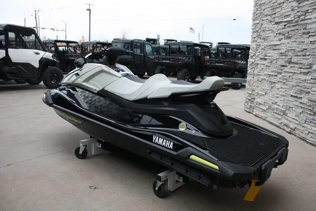 Slide: The Image of Yamaha VX1900C-CB 2026 - 6