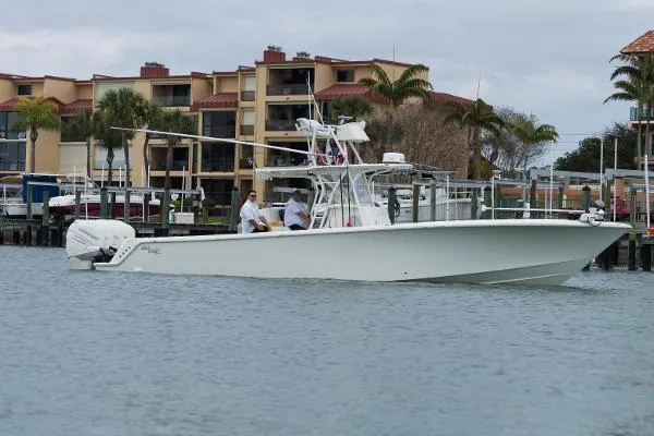 Slide: The Image of SeaVee 390z Center Console 2016 - 3