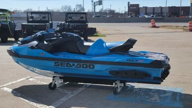 Slide: The Image of Sea-Doo RXT-X 2026 - 10