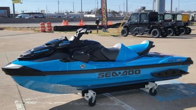 Slide: The Image of Sea-Doo RXT-X 2026 - 8