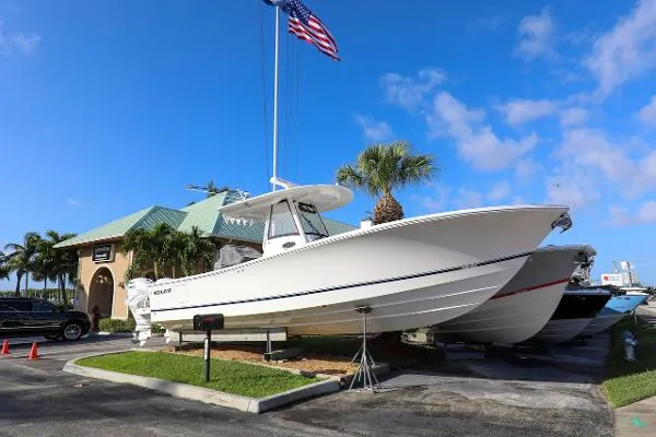 Slide: The Image of Regulator Marine 34 2023 - 0