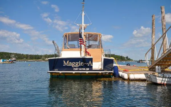 Slide: The Image of Grand Banks Eastbay 38 EX 1995 - 6