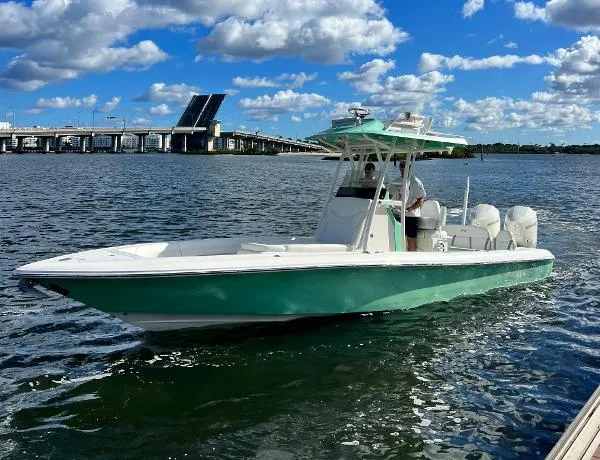 Slide: The Image of Shearwater 270 Carolina Flare 2019 - 0
