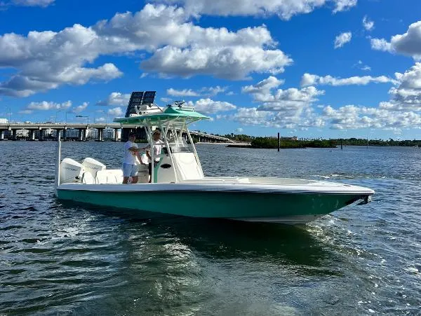 Slide: The Image of Shearwater 270 Carolina Flare 2019 - 2