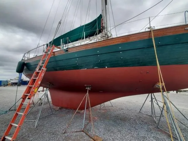 Slide: The Image of Hans Christian 43T 1985 - 2