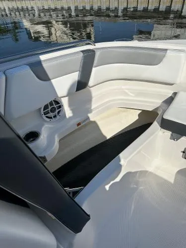 Slide: The Image of Chaparral 230 Suncoast 2021 - 9