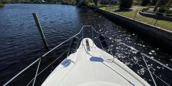 Slide: The Image of Silverton 351 Sedan Cruiser 1998 - 6
