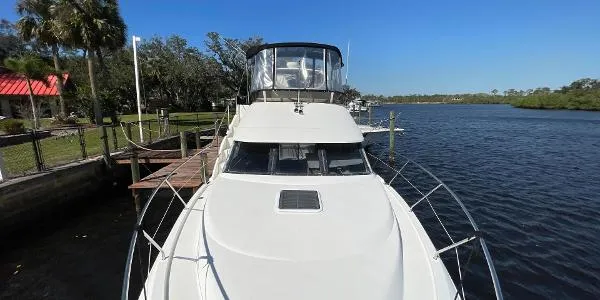 Slide: The Image of Silverton 351 Sedan Cruiser 1998 - 7