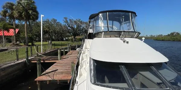 Slide: The Image of Silverton 351 Sedan Cruiser 1998 - 8