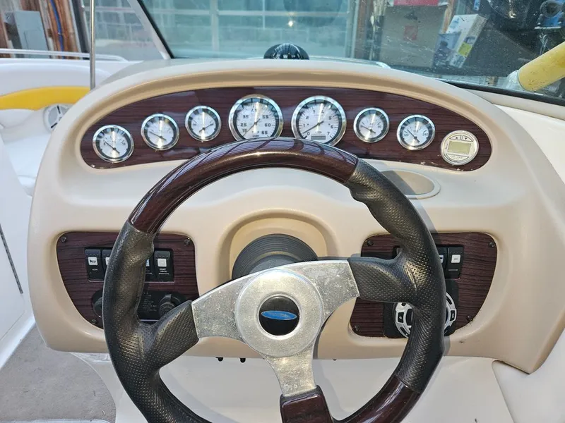 Slide: The Image of Chaparral 220 SSi 2003 - 2