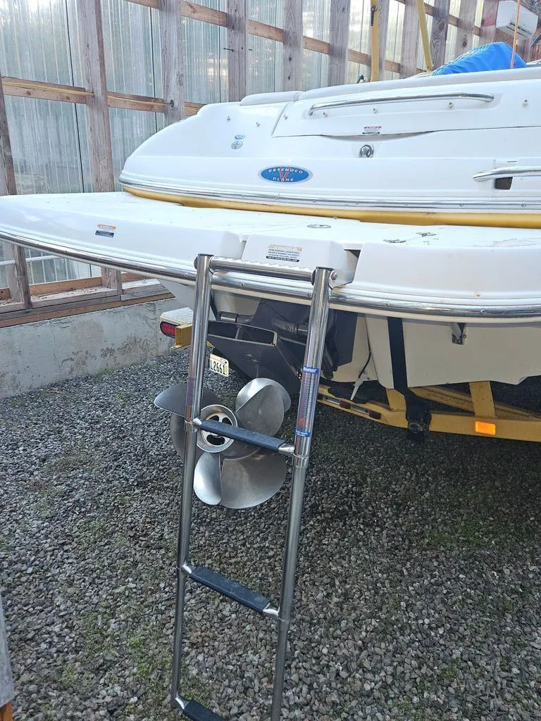 Slide: The Image of Chaparral 220 SSi 2003 - 20