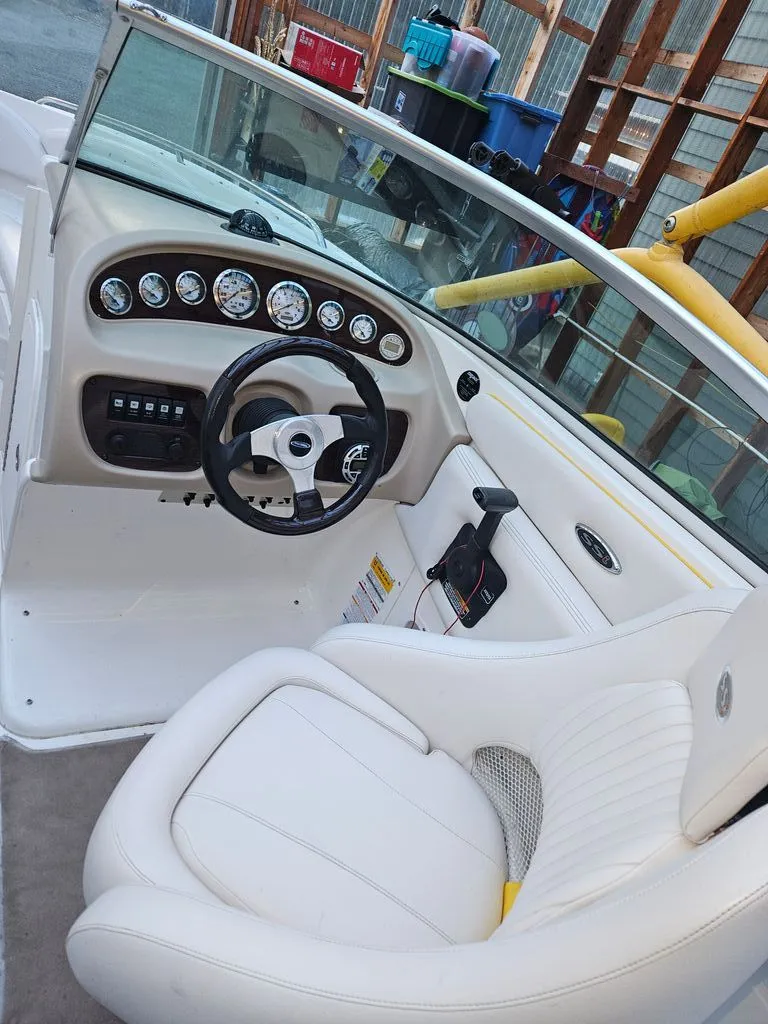 Slide: The Image of Chaparral 220 SSi 2003 - 3