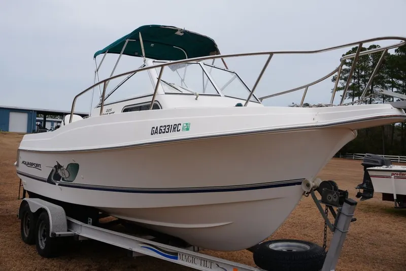 Slide: The Image of Aquasport 225 Explorer 2000 - 0