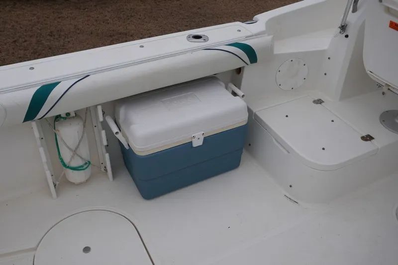 Slide: The Image of Aquasport 225 Explorer 2000 - 10