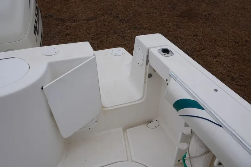 Slide: The Image of Aquasport 225 Explorer 2000 - 11