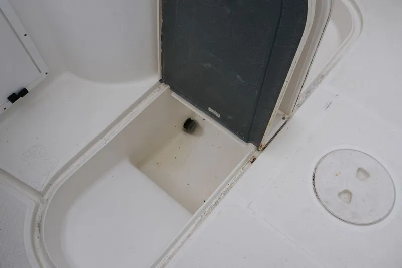 Slide: The Image of Aquasport 225 Explorer 2000 - 14