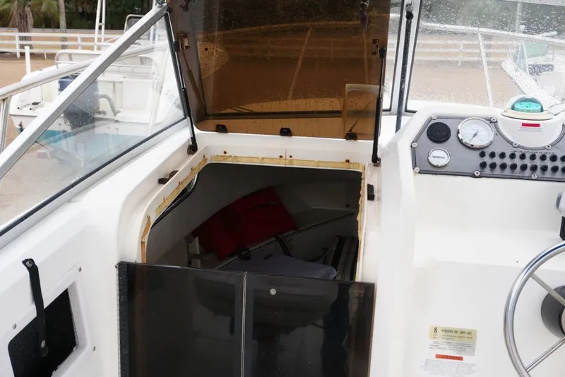 Slide: The Image of Aquasport 225 Explorer 2000 - 16