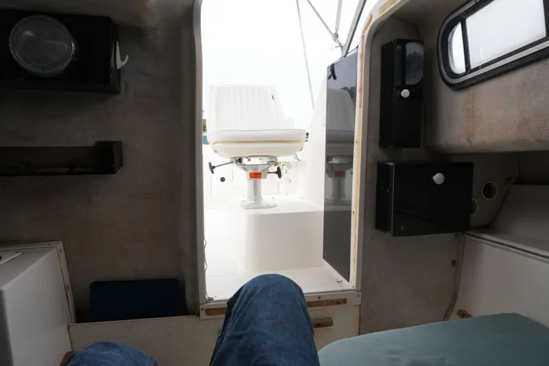 Slide: The Image of Aquasport 225 Explorer 2000 - 17