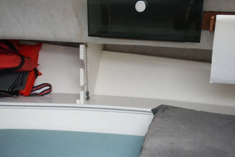 Slide: The Image of Aquasport 225 Explorer 2000 - 21