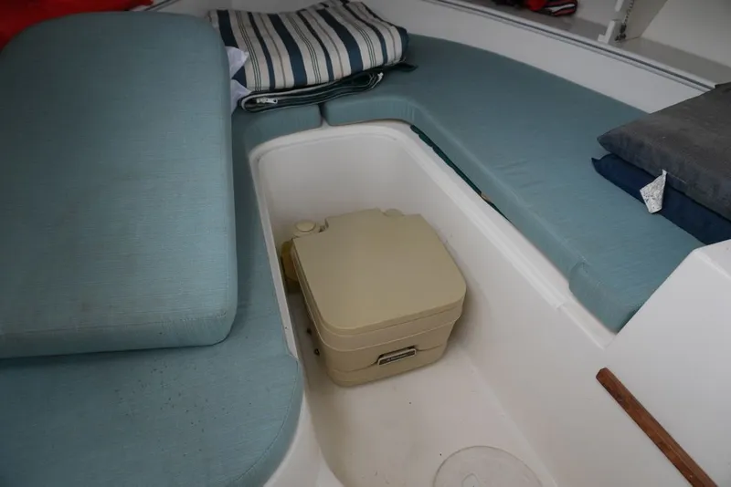 Slide: The Image of Aquasport 225 Explorer 2000 - 23