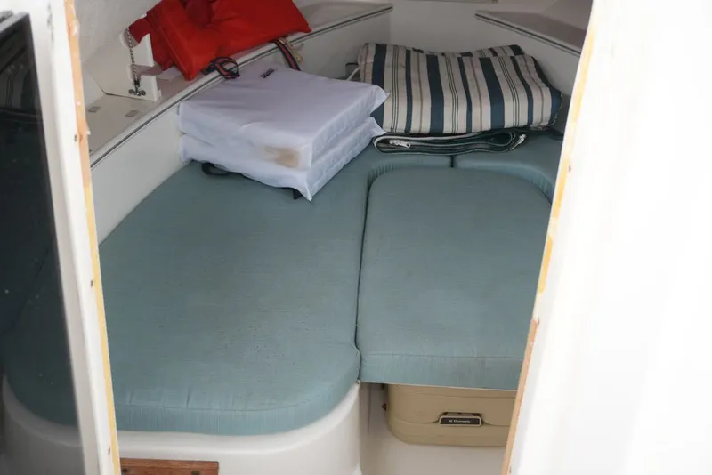 Slide: The Image of Aquasport 225 Explorer 2000 - 24