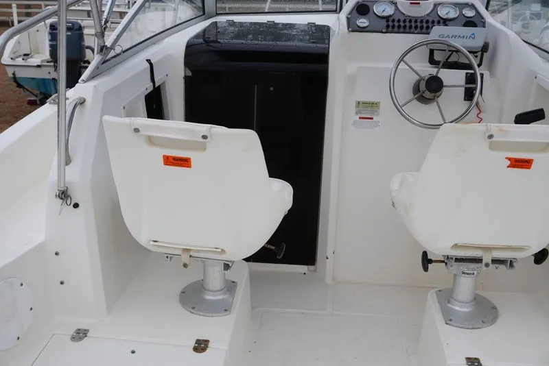 Slide: The Image of Aquasport 225 Explorer 2000 - 6