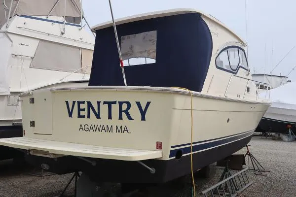 Slide: The Image of Mainship 34 Pilot Rumrunner 2004 - 4