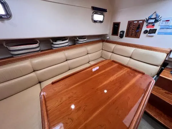 Slide: The Image of Mainship 34 Pilot Rumrunner 2004 - 8