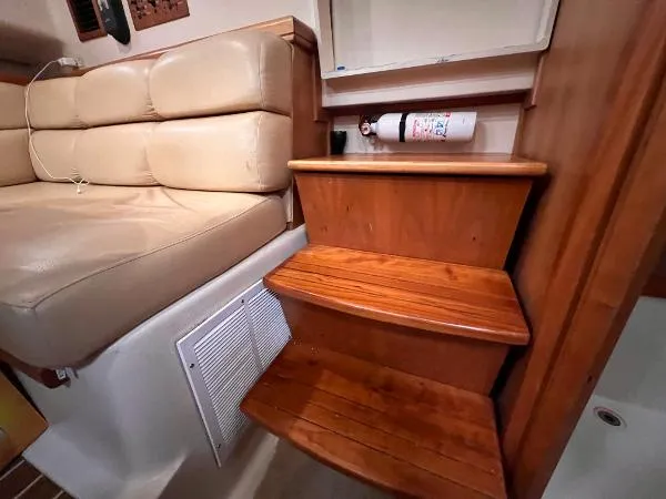 Slide: The Image of Mainship 34 Pilot Rumrunner 2004 - 9