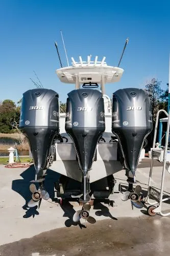 Slide: The Image of Regulator Marine 34 2021 - 4