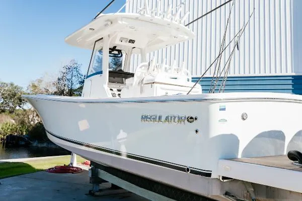Slide: The Image of Regulator Marine 34 2021 - 5