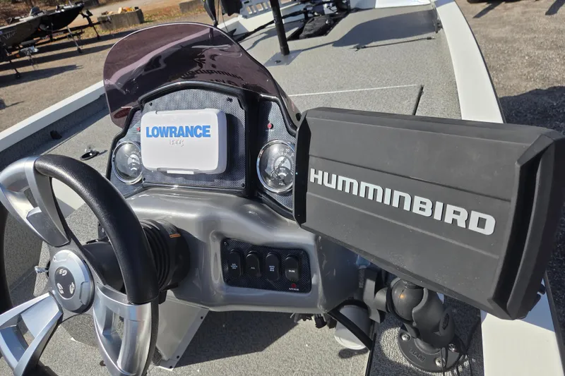Slide: The Image of 2020 G3 Sportsman 1810 boat dashboard with Lowrance and Humminbird electronics. - 7