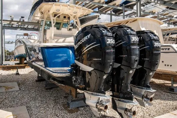 Slide: The Image of Scout 355 LXF 2018 - 2