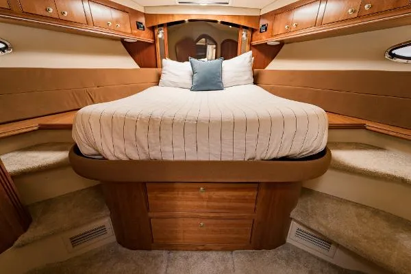 Slide: The Image of Cruisers 455 Express Motoryacht 2006 - 10