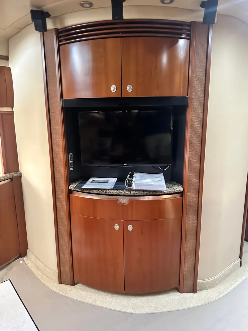 Slide: The Image of Sea Ray 52 Sundancer 2006 - 10