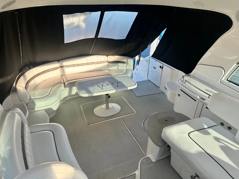 Slide: The Image of Sea Ray 52 Sundancer 2006 - 18
