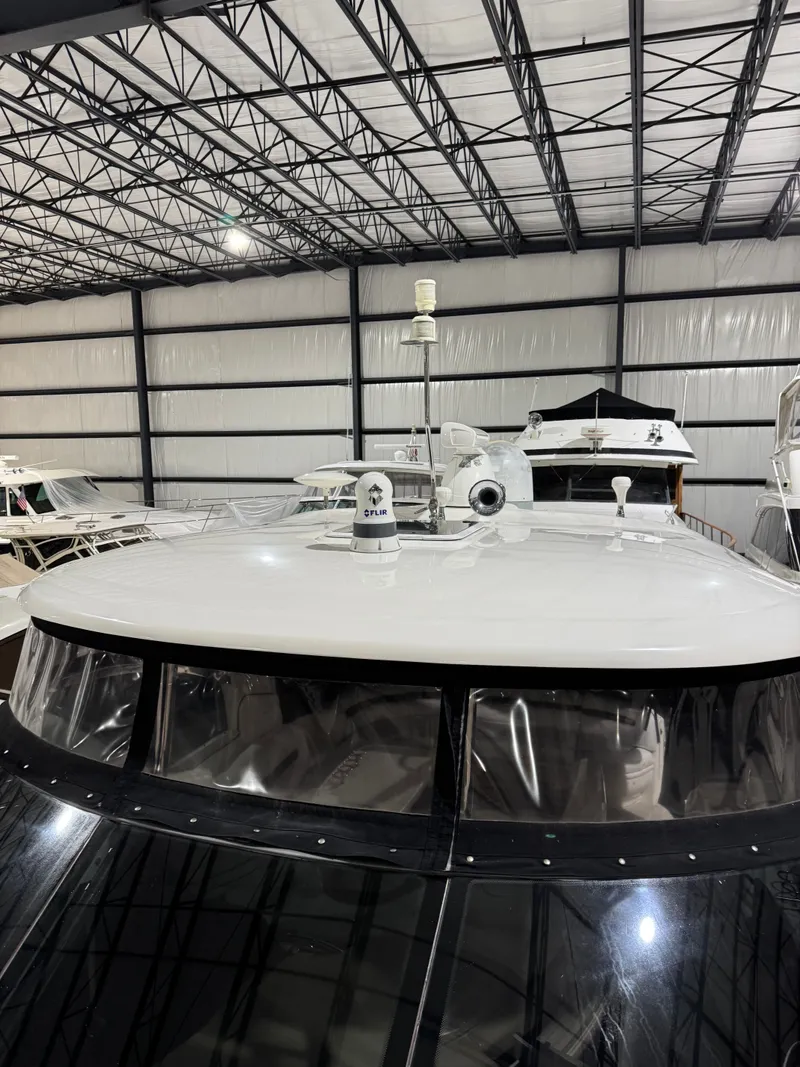 Slide: The Image of Sea Ray 52 Sundancer 2006 - 2