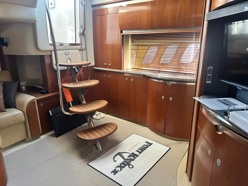 Slide: The Image of Sea Ray 52 Sundancer 2006 - 7