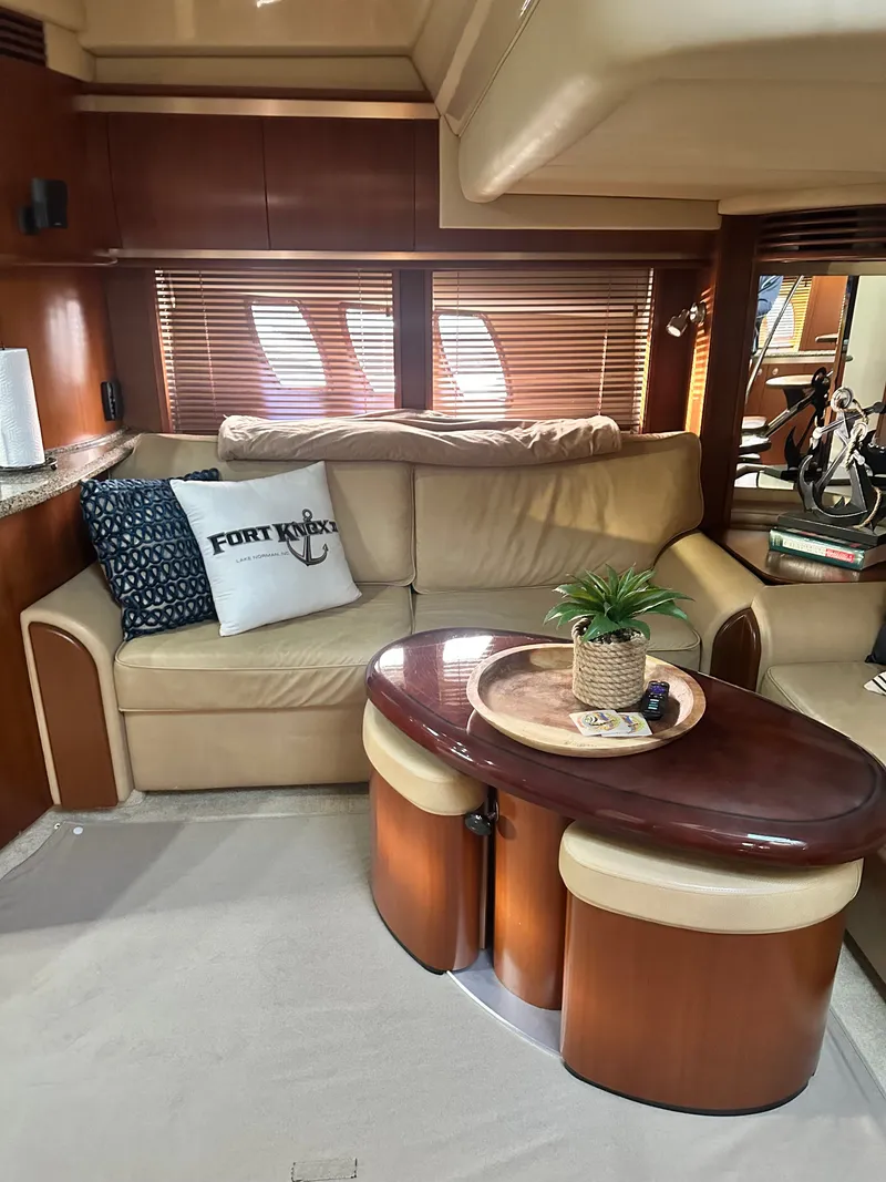 Slide: The Image of Sea Ray 52 Sundancer 2006 - 8