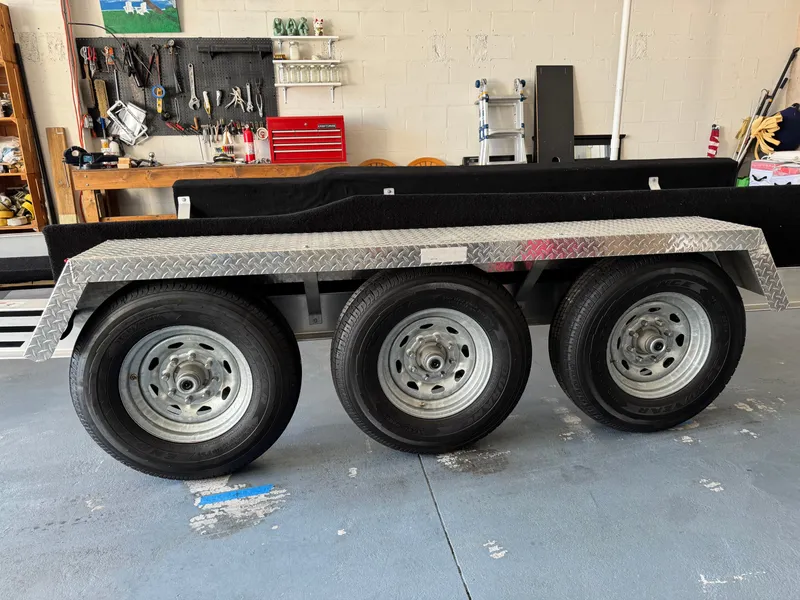 Slide: The Image of Intrepid 375 Nomad FE 2020 - 112