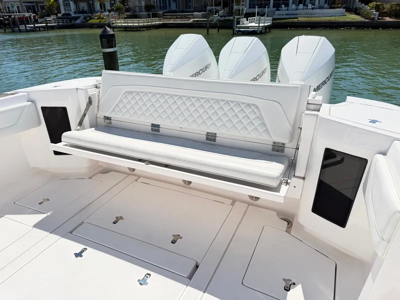 Slide: The Image of Intrepid 375 Nomad FE 2020 - 13