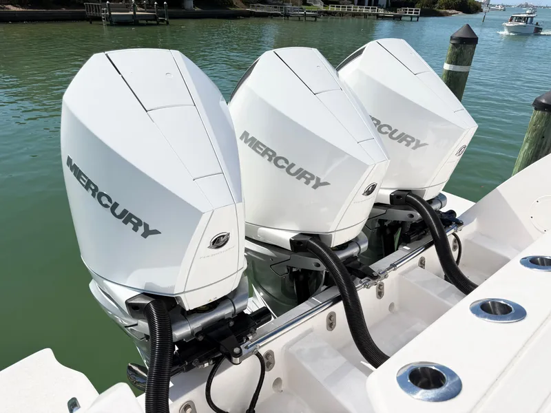 Slide: The Image of Intrepid 375 Nomad FE 2020 - 17