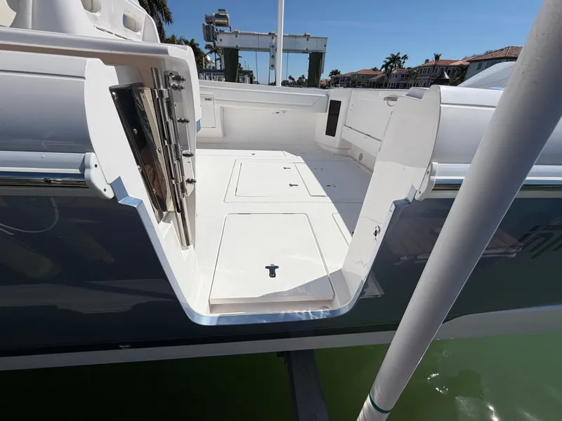 Slide: The Image of Intrepid 375 Nomad FE 2020 - 19