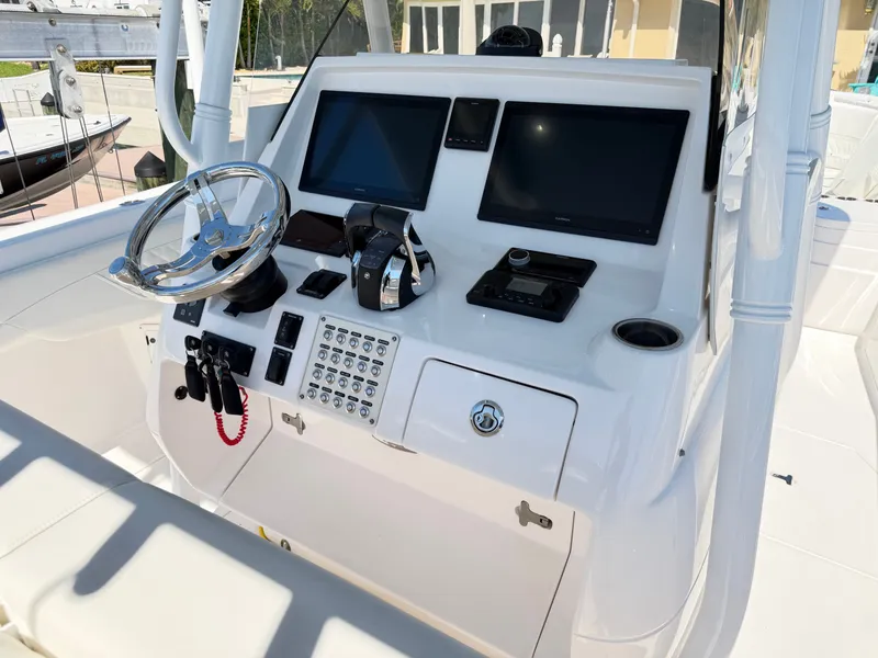 Slide: The Image of Intrepid 375 Nomad FE 2020 - 31