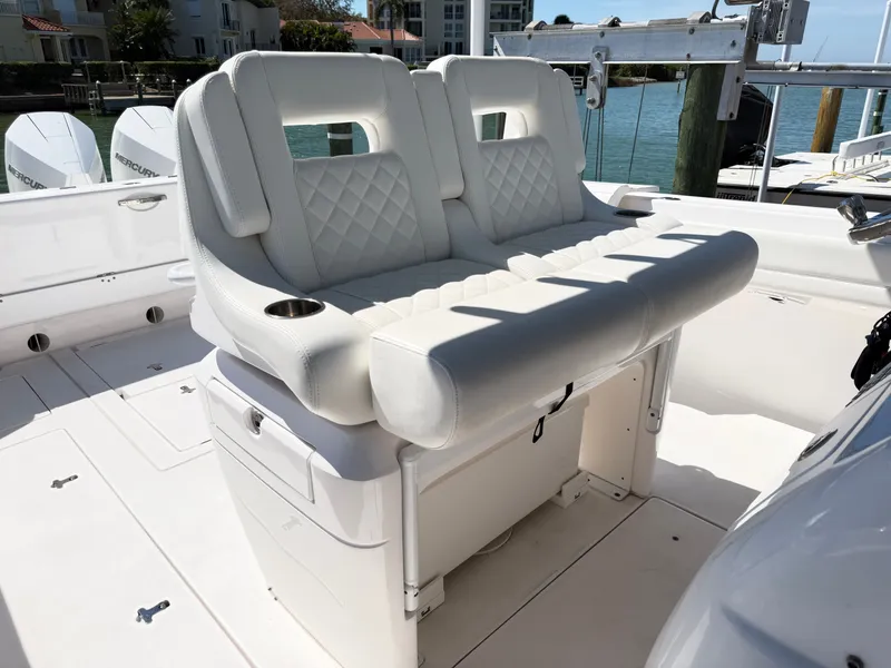 Slide: The Image of Intrepid 375 Nomad FE 2020 - 36