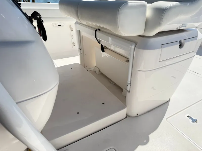 Slide: The Image of Intrepid 375 Nomad FE 2020 - 39